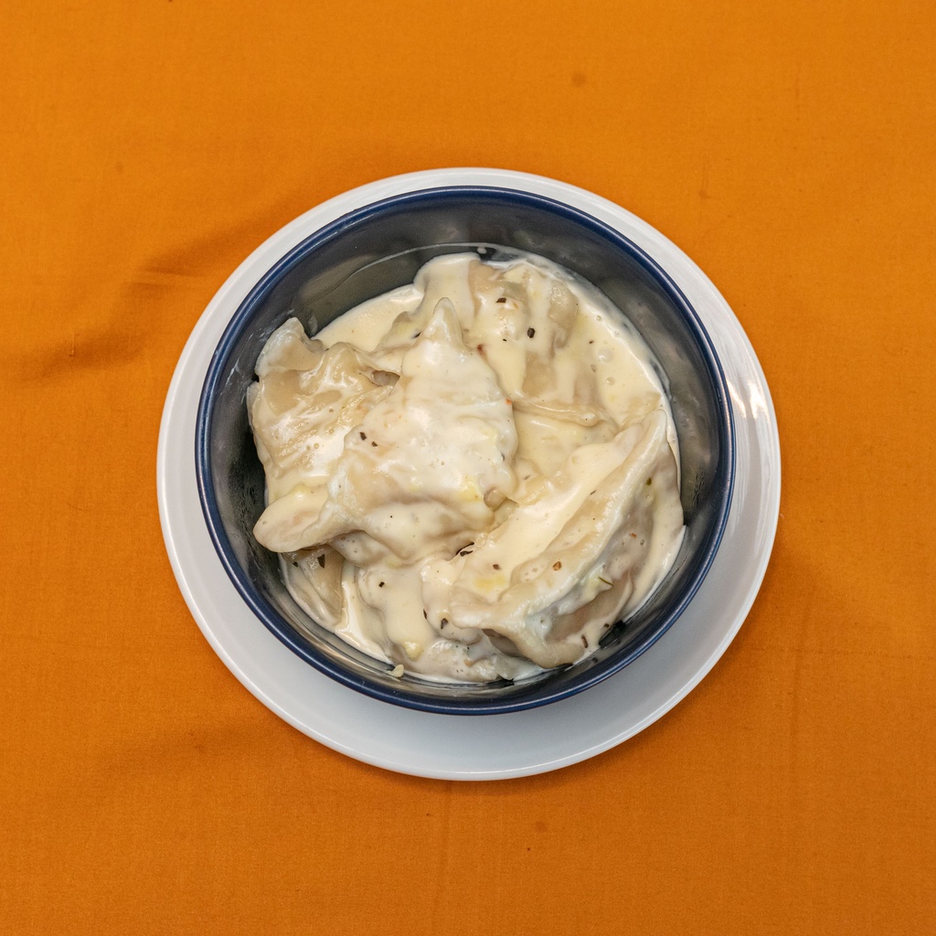 White Creamy Chicken Momos